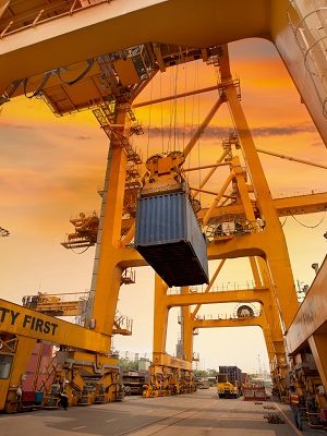 container operation in port series